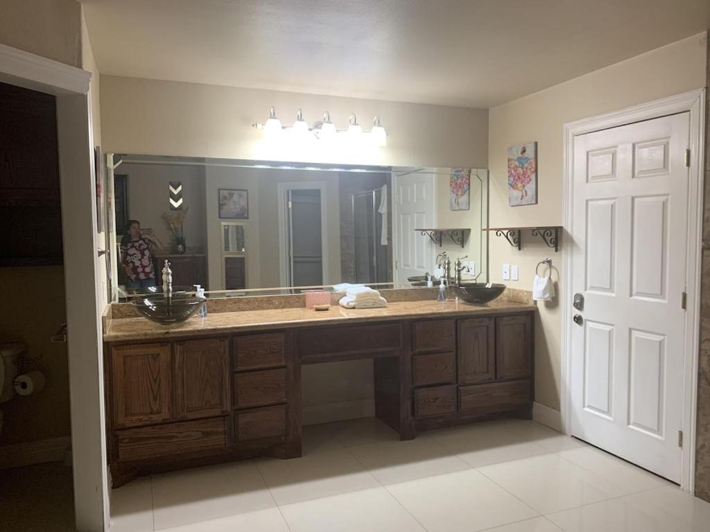 Brownsville Comfort 2 Bedroom 1 Bath , Spacious Kitchen And Outdoor Home المظهر الخارجي الصورة