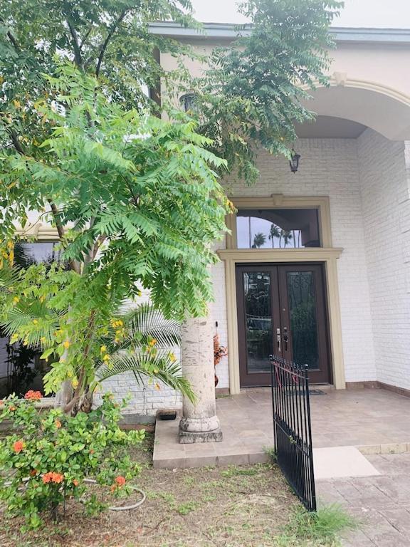 Brownsville Comfort 2 Bedroom 1 Bath , Spacious Kitchen And Outdoor Home المظهر الخارجي الصورة